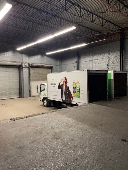 More Photos Of 50 Gold St, Brooklyn Warehouse For Lease