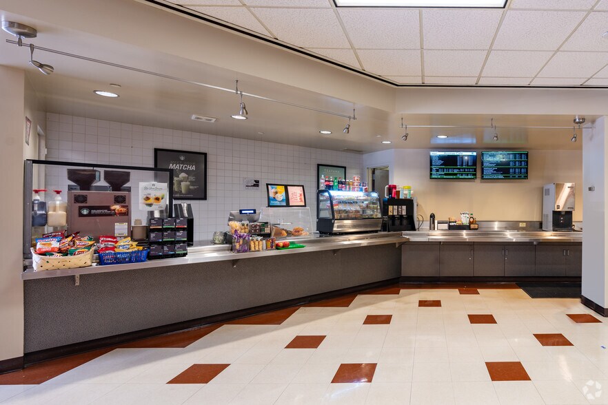 More Photos Of 100 W Walnut St, Pasadena Office For Lease