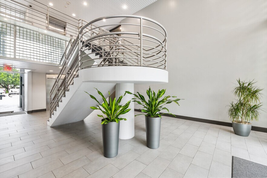 More Photos Of 3313 W Commercial Blvd, Fort Lauderdale Unknown For Sale