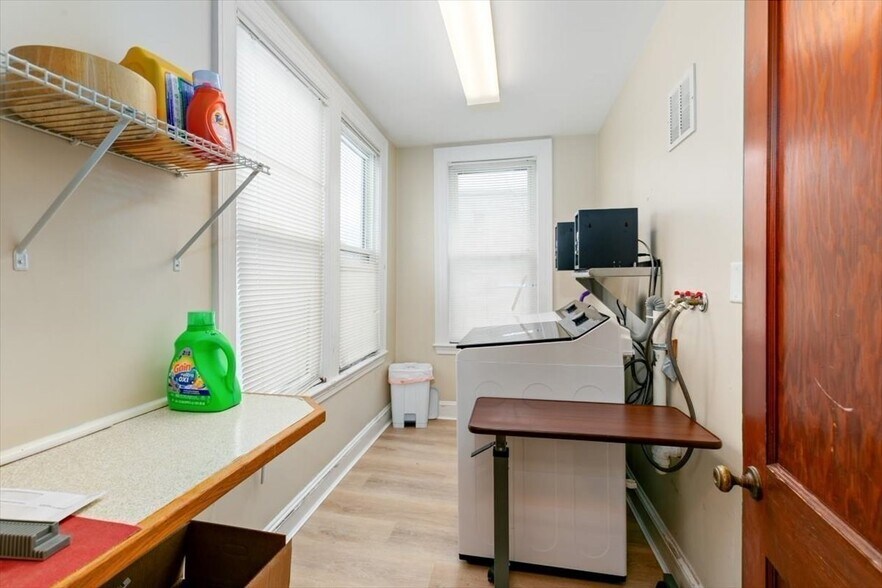 More Photos Of 412 Cabot St, Beverly Apartments For Sale