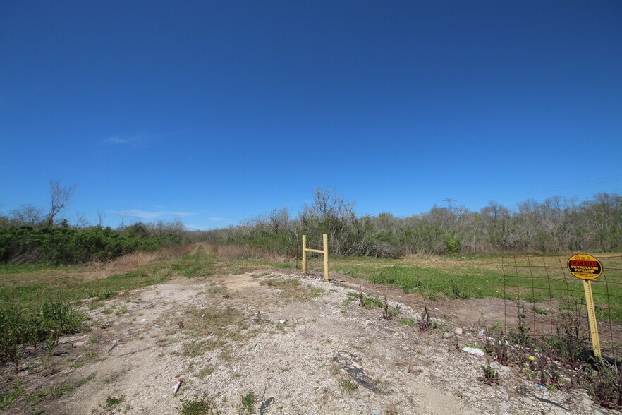 More Photos Of Hwy 288 hwy, Rosharon Land For Sale