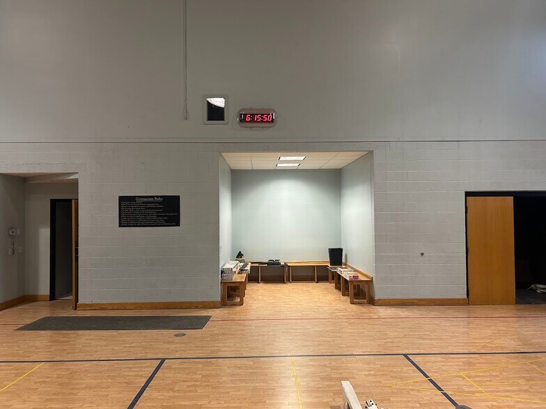 More Photos Of 3 West Ave, Le Roy General Retail For Lease