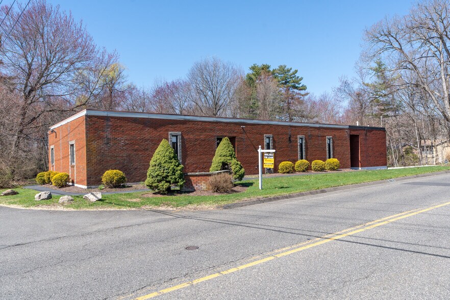 Primary Photo Of 24 Sodom Ln, Derby Flex For Lease