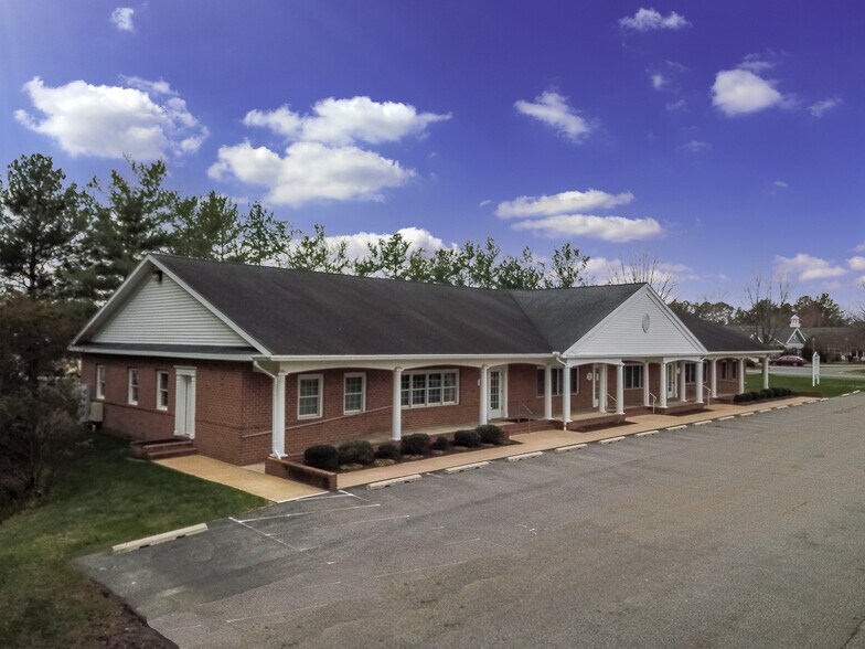 More Photos Of 556 Cynwood Dr, Easton Medical For Lease