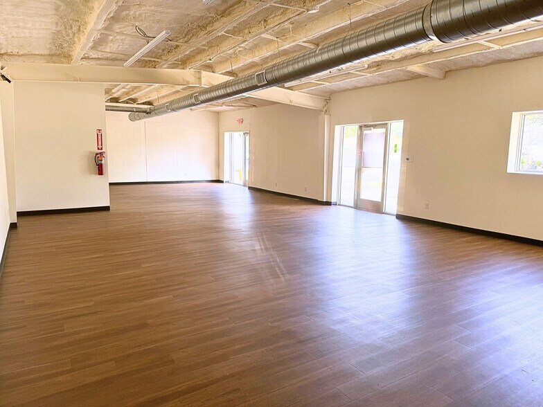 More Photos Of 901 W Hart Ave, Pasadena General Retail For Lease