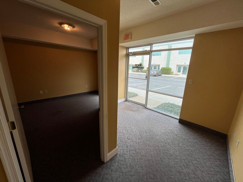 More Photos Of 1620 Centerville Tpke, Virginia Beach Light Manufacturing For Lease