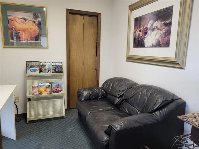 More Photos Of 300 S Main St, Eufaula Office For Sale