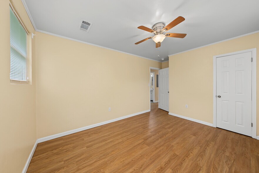 More Photos Of 559 Pulaski St, Athens Specialty For Sale