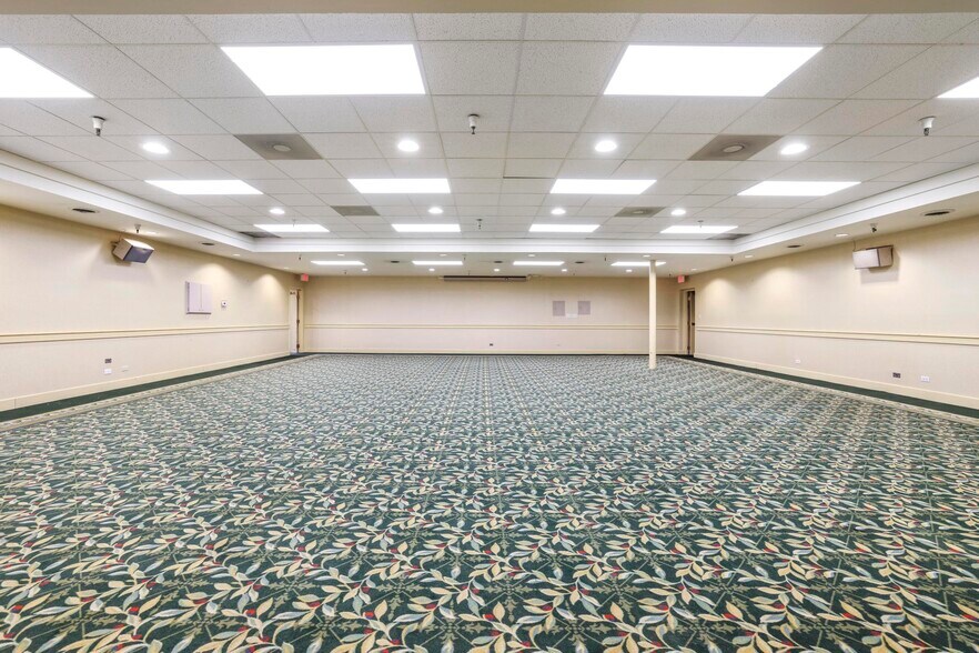 More Photos Of 1351 Blue Lakes N Blvd, Twin Falls Storefront Retail Office For Lease