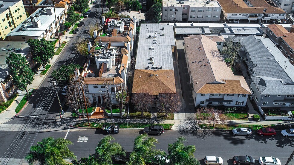 More Photos Of 4484 Murietta Ave, Sherman Oaks Apartments For Sale