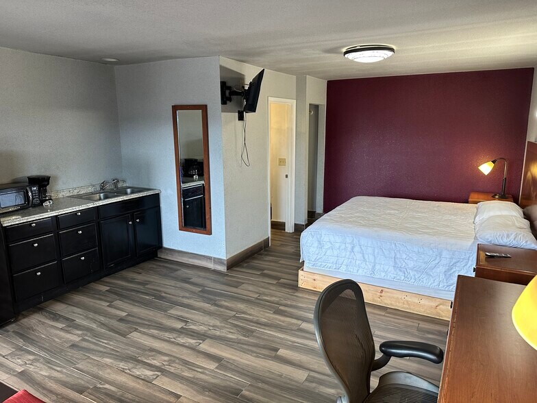 More Photos Of 3140 Kaylor Park dr, Harrisonburg Hotel For Sale