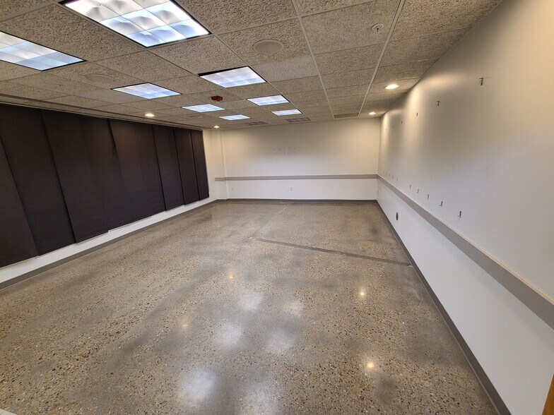 More Photos Of 756 S Redwood Rd, Salt Lake City Medical For Lease