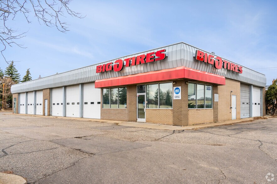 Primary Photo Of 9200 Lyndale Ave S, Bloomington Auto Repair For Lease