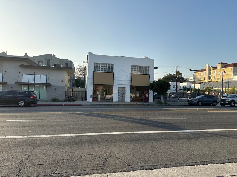 More Photos Of 351-353 S La Brea Ave, Los Angeles Storefront Retail Office For Lease