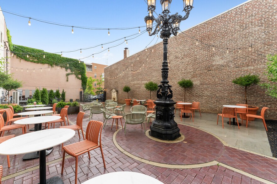 More Photos Of 2-8 W Main St, Carmel Storefront Retail Office For Lease