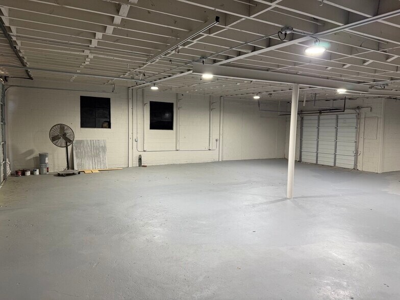 More Photos Of 235 S Hill St, Buford Warehouse For Lease