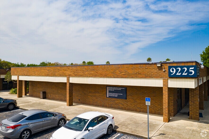 More Photos Of 9280 Bay Plaza Blvd, Tampa Unknown For Lease