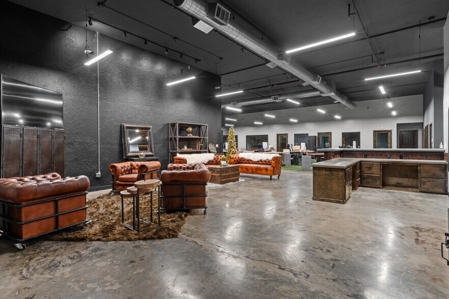 More Photos Of 514 Robertson Blvd, Chowchilla Storefront For Sale