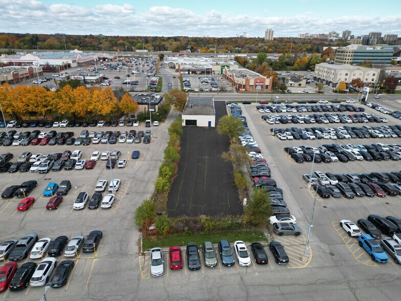 More Photos Of 142 Cross Ave, Oakville Auto Repair For Sale