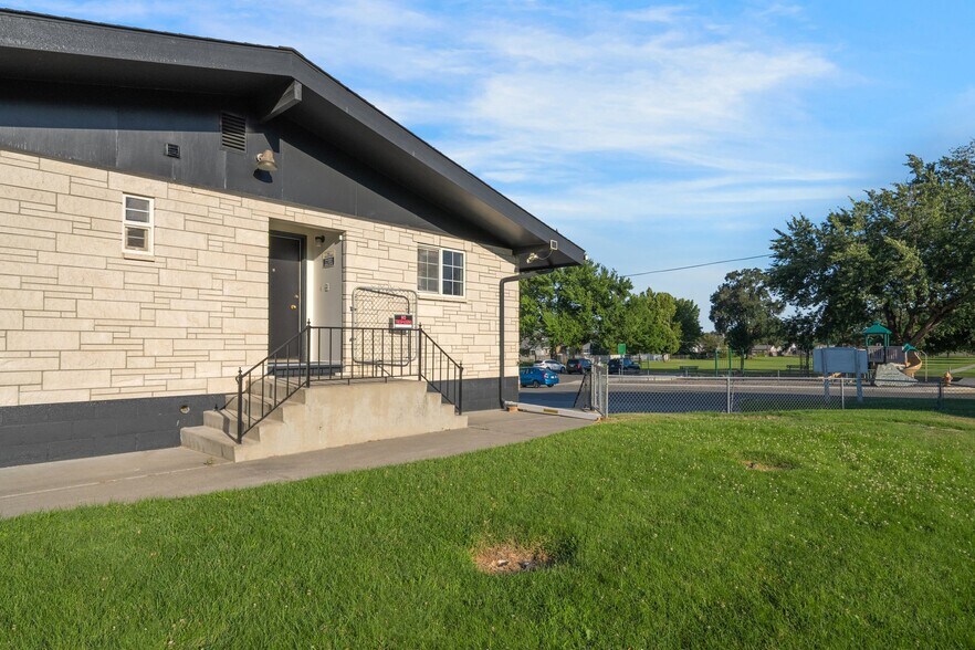 More Photos Of 814 Comstock St, Richland Daycare Center For Sale