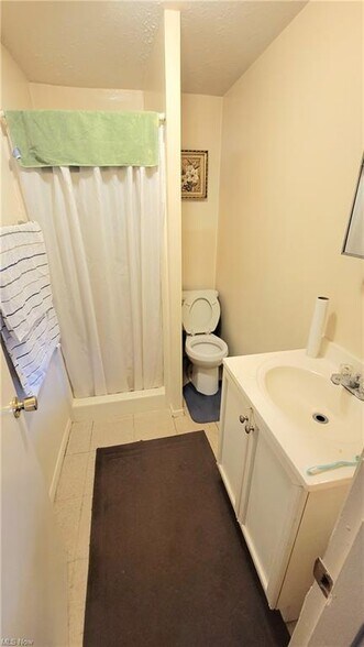 More Photos Of 3537 Liberty Ave, Vermilion Hotel For Sale