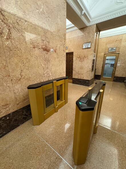 More Photos Of 370 Lexington Ave, New York Office For Lease