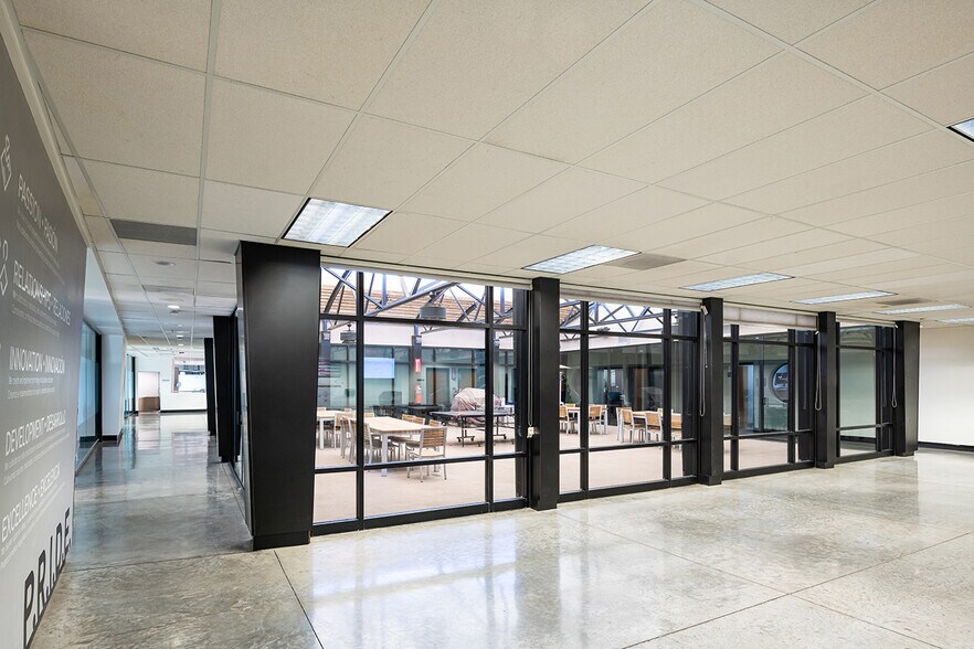 More Photos Of 4829 S 38th St, Phoenix Warehouse For Lease