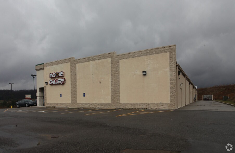More Photos Of 13180 Garrett Hwy, Oakland General Retail For Lease