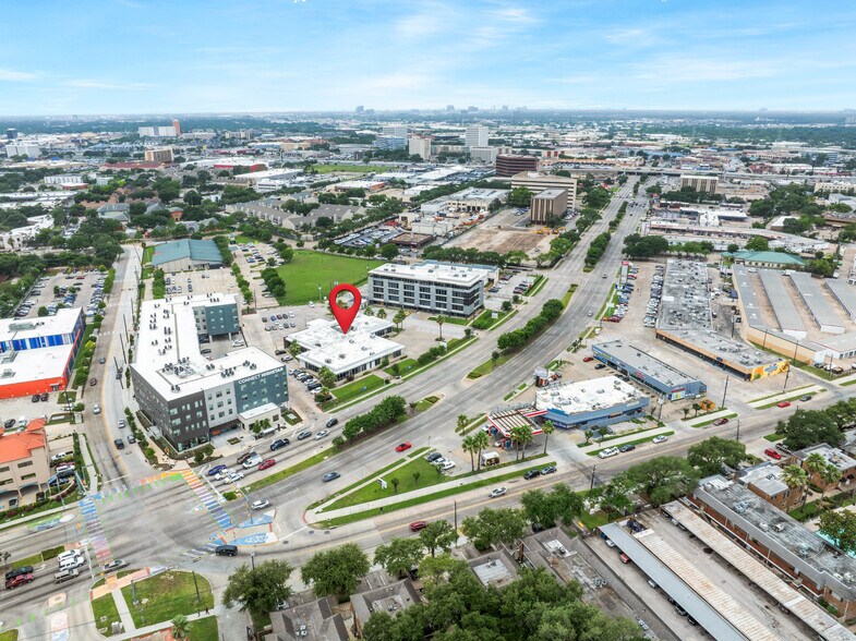Primary Photo Of 6430 Hillcroft Ave, Houston Office For Sale