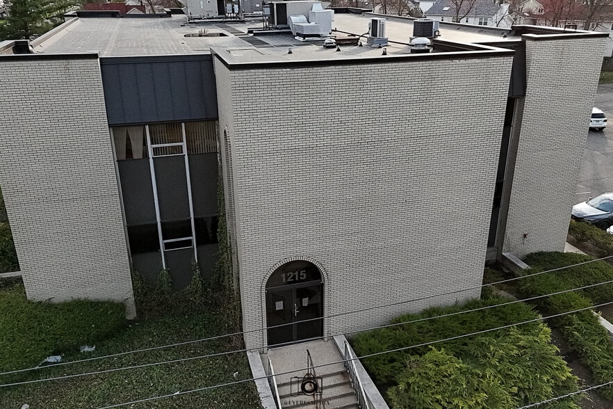 More Photos Of 1215 Livingston Ave, North Brunswick Office For Sale