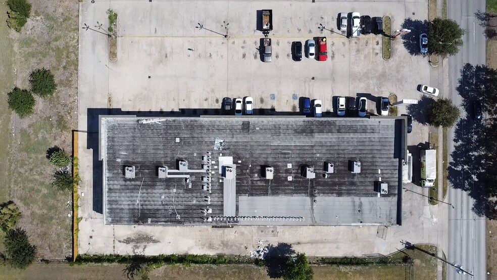 More Photos Of 10114 Bissonnet St, Houston Storefront For Lease