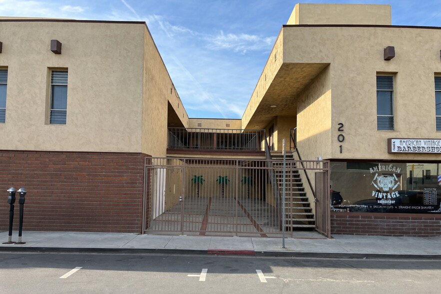 More Photos Of 5241 E 2nd St, Long Beach Medical For Lease
