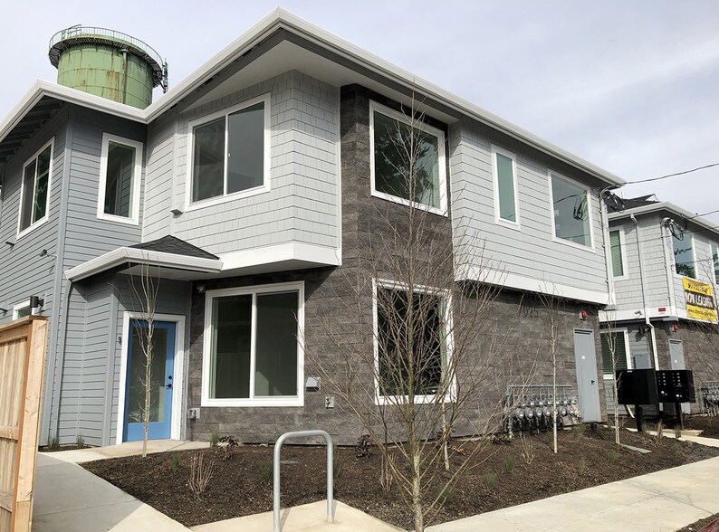 More Photos Of 7025-7045 N Mohawk Ave, Portland Multifamily For Sale