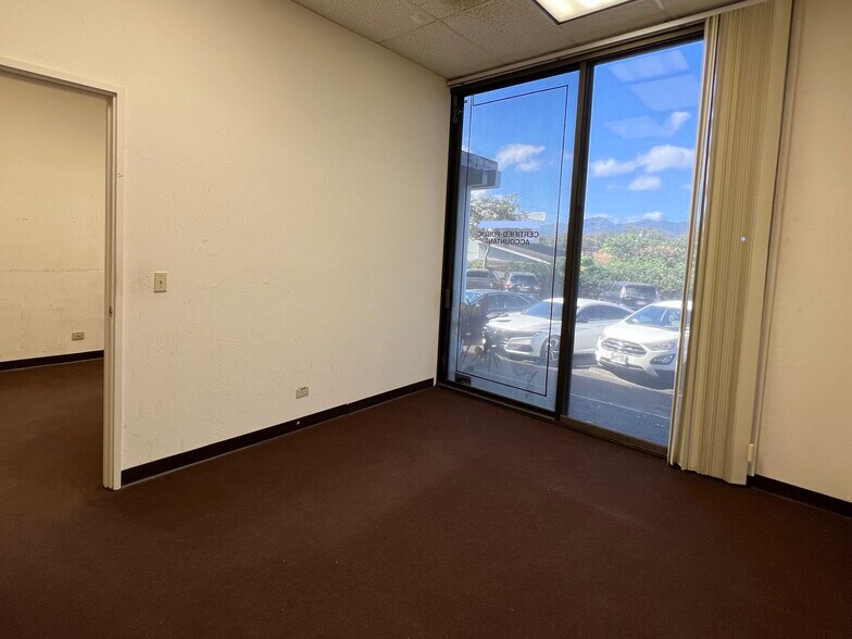 More Photos Of 302 California Ave, Wahiawa Medical For Sale