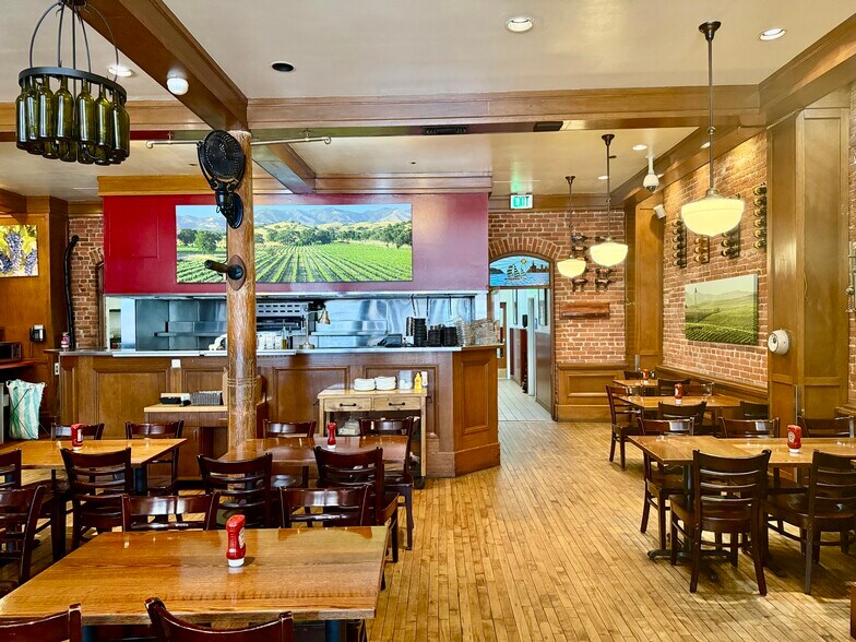 More Photos Of 670 Bridgeway, Sausalito Restaurant For Sale