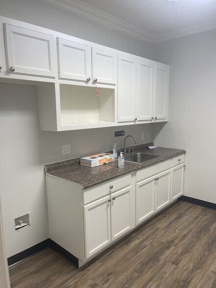 More Photos Of 3975 O'Neal Ln, Baton Rouge Loft Creative Space For Lease