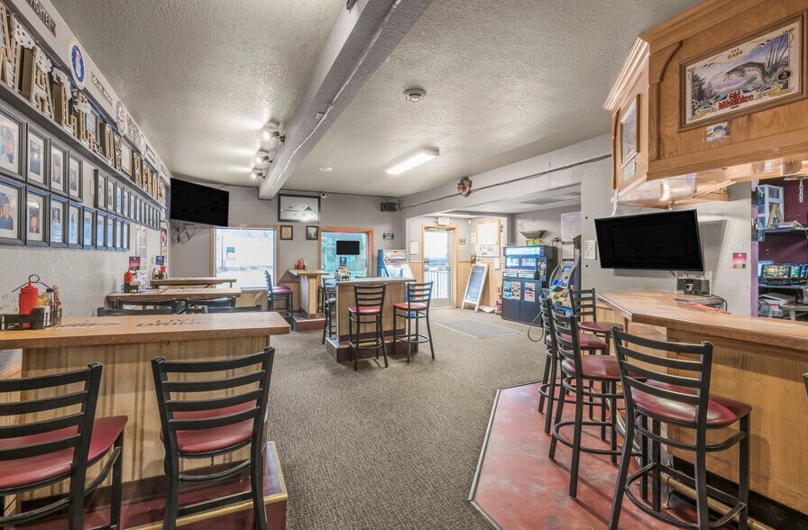 More Photos Of 104-112 Main St, Wanamingo General Retail For Sale