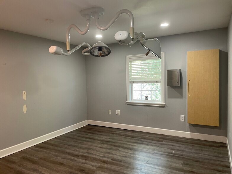 More Photos Of 350 Rose St, Danville Medical For Sale