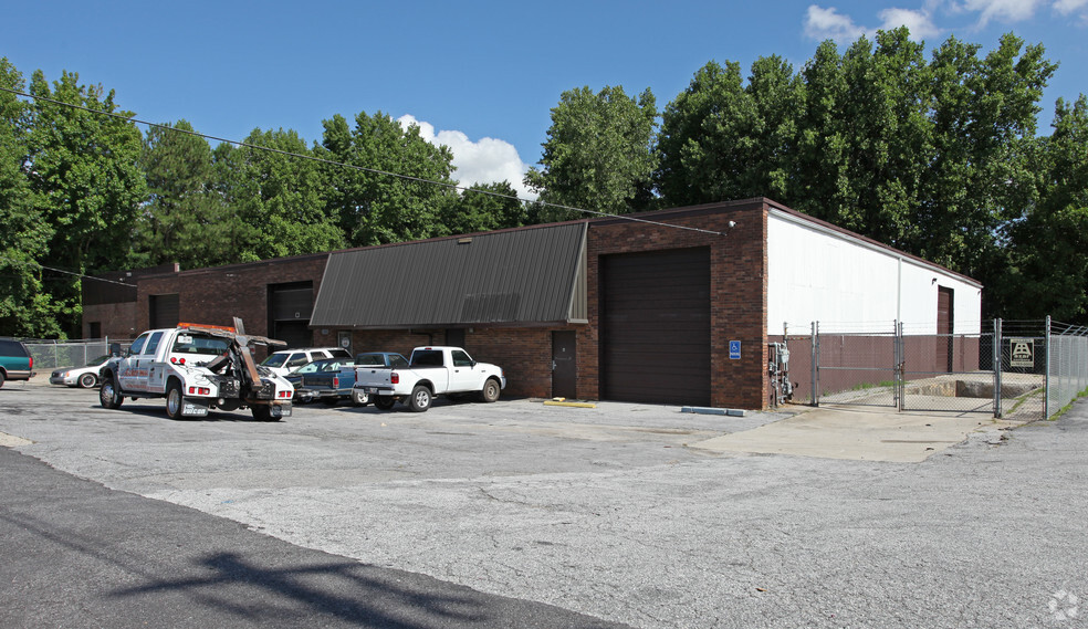 Primary Photo Of 639 Cordell Dr, College Park Flex For Lease