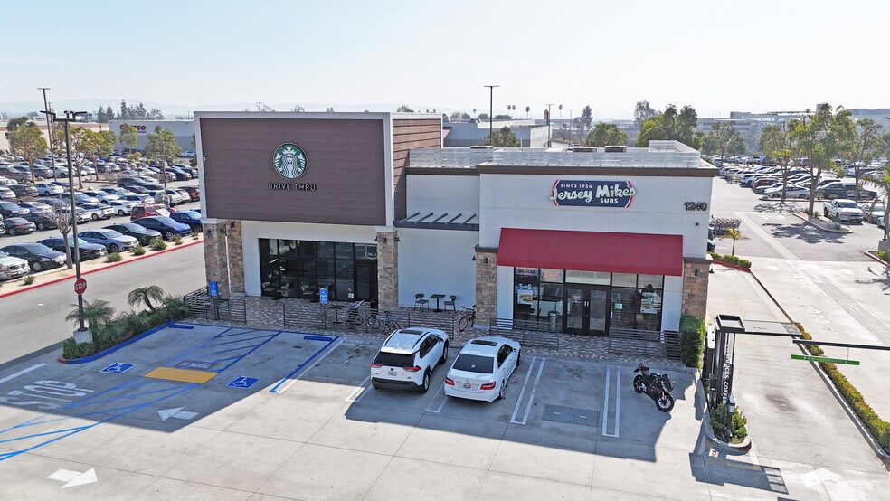 More Photos Of 1250 W Foothill Blvd, Azusa Freestanding For Lease
