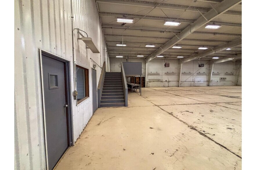 More Photos Of SE 241 SE 10 Ave, Great Bend Warehouse For Sale