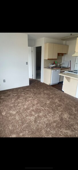 More Photos Of 287-289 S Main St, Manville Storefront Retail Residential For Sale