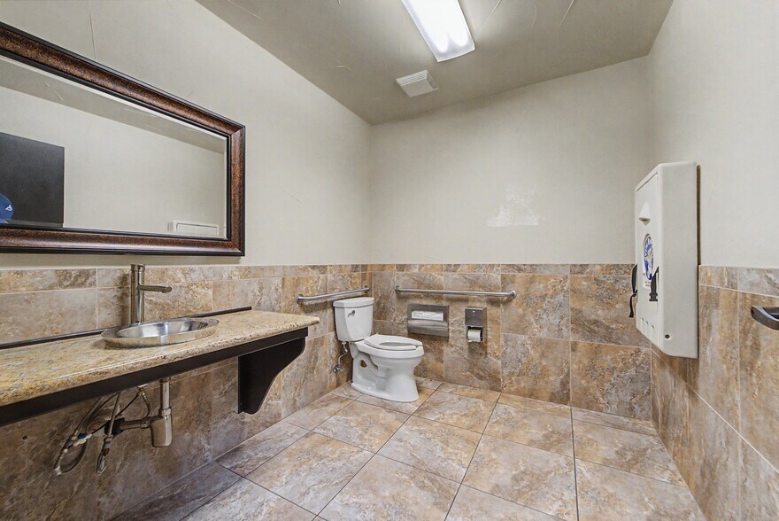 More Photos Of 1166 Live Oak Blvd, Yuba City Medical For Lease