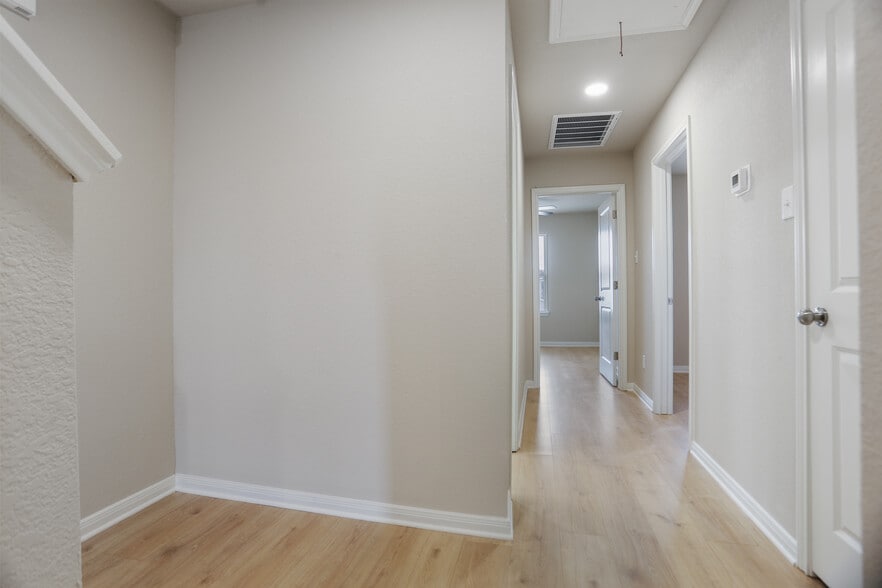 More Photos Of 7210 John Palmer Dr, San Antonio Apartments For Sale