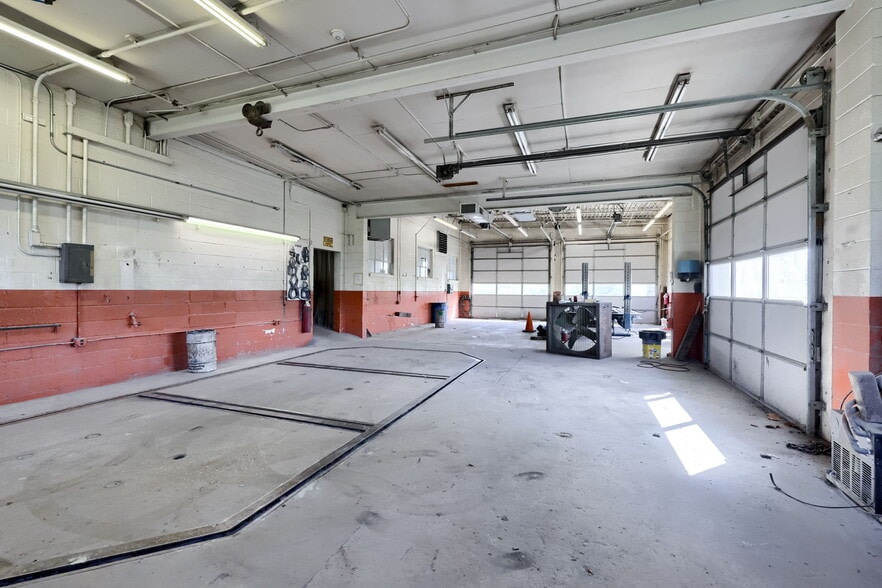 More Photos Of 1475 Carlisle Rd, York General Retail For Sale