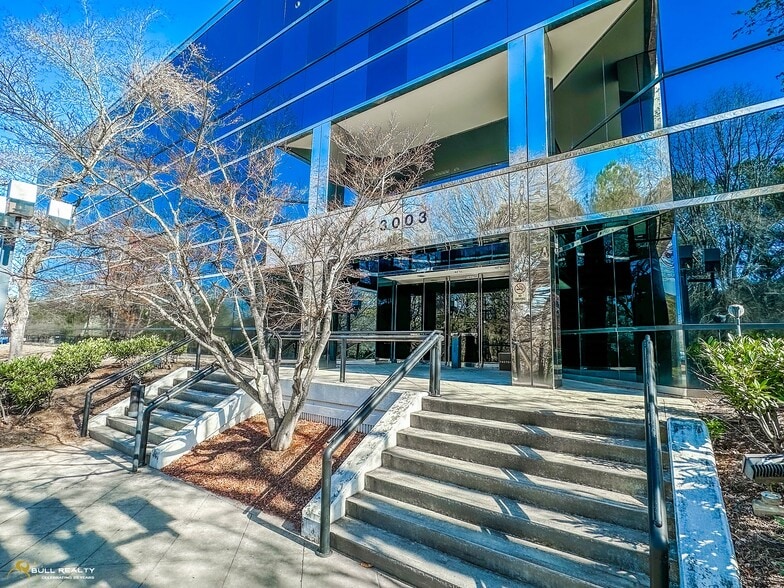 More Photos Of 3003 Chamblee Tucker Rd, Atlanta Office For Sale