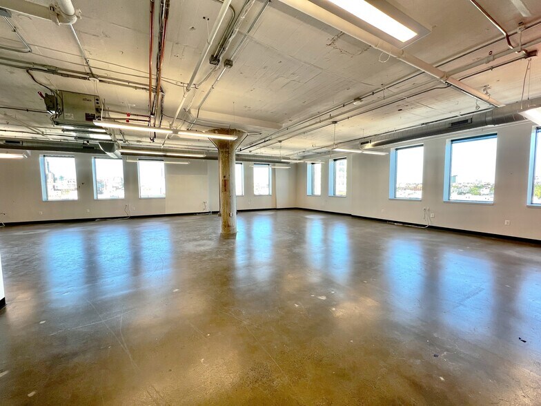 More Photos Of 990 Spring Garden St, Philadelphia Loft Creative Space For Lease