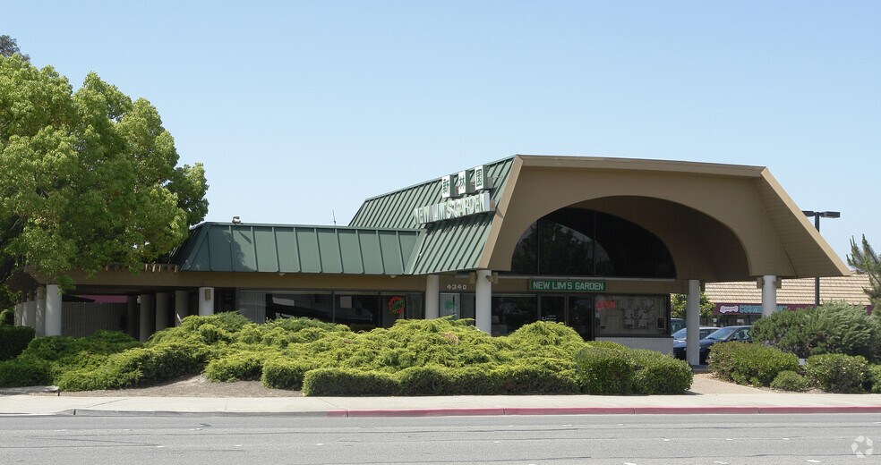 Primary Photo Of 4340 Clayton Rd, Concord Restaurant For Lease