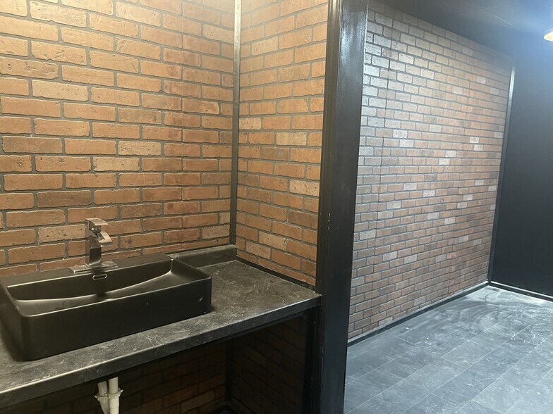 More Photos Of , Decatur General Retail For Sale
