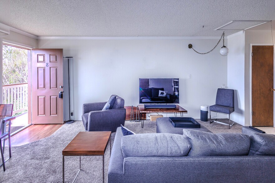 More Photos Of 510 Avenue Alhambra, Half Moon Bay Apartments For Sale